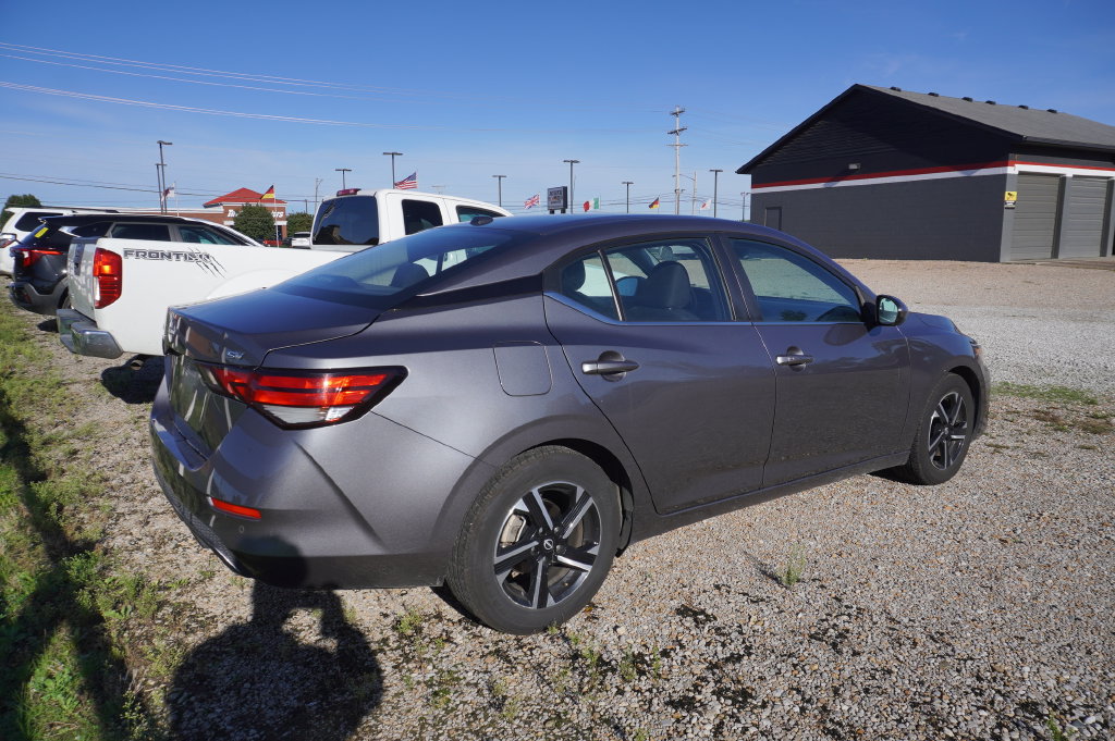 Used 2024 Nissan Sentra SV FWD image 6