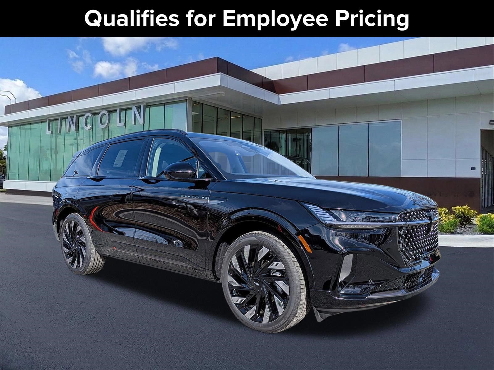 New 2026 Lincoln Nautilus Reserve w/ Jet Appearance Package AWD/4WD image 1