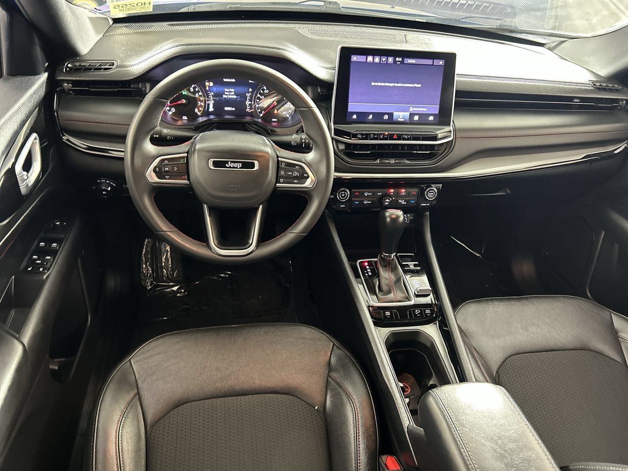 Used 2025 Jeep Compass Trailhawk AWD/4WD image 22