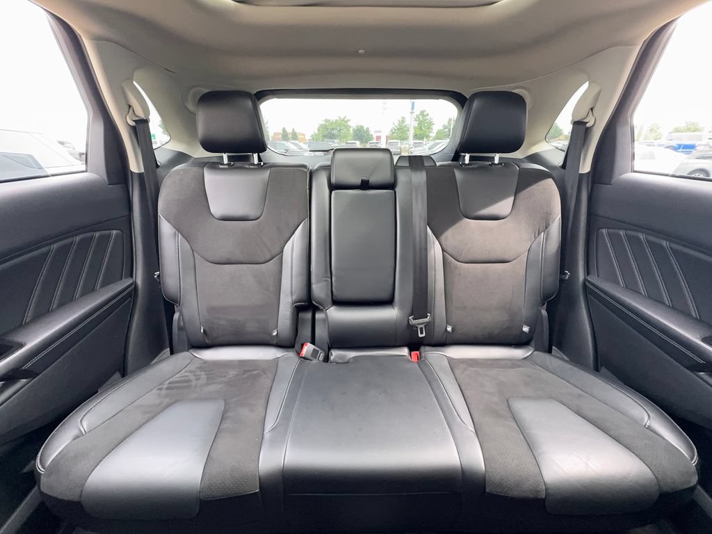 Used 2018 Ford Edge Sport w/ Equipment Group 401A AWD/4WD image 31