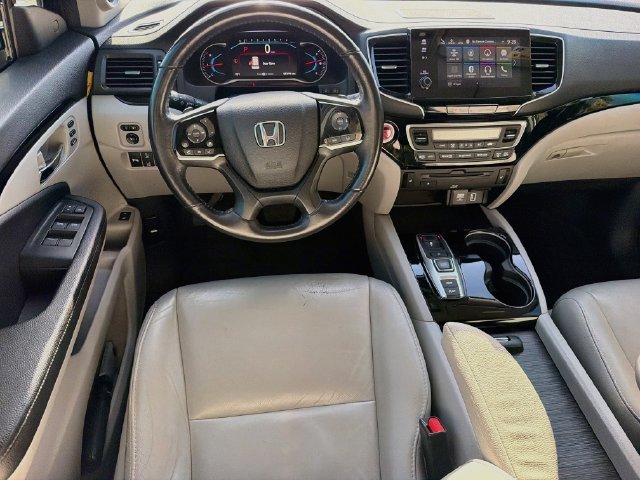 Used 2019 Honda Pilot Touring image 17