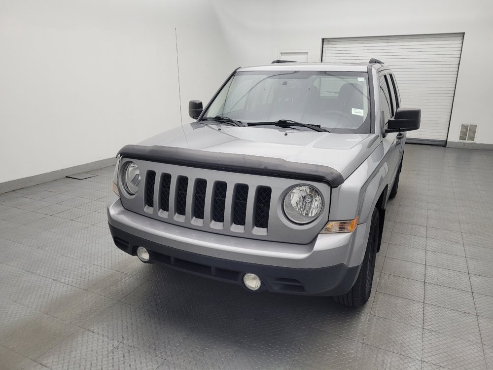 Used 2017 Jeep Patriot Sport FWD image 15