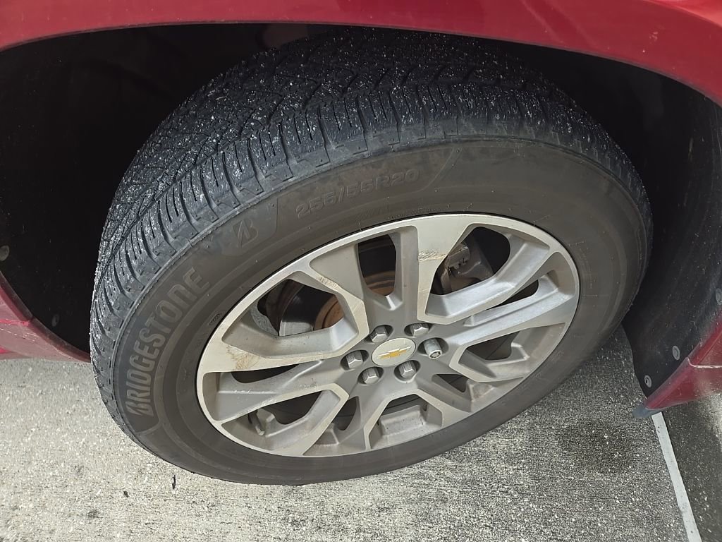 Used 2019 Chevrolet Traverse Premier w/ Driver Confidence II Package FWD image 4