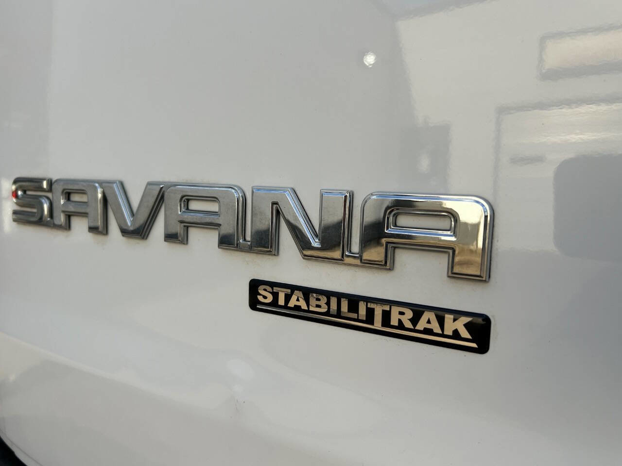 Used 2016 GMC Savana 3500 image 15