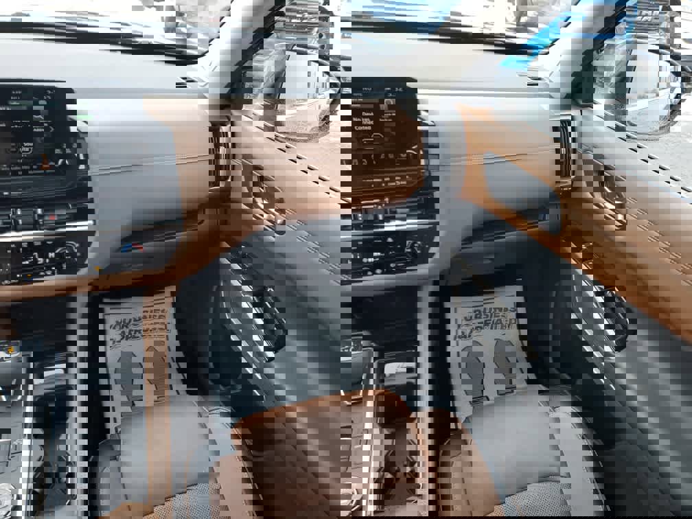 Used 2022 Nissan Pathfinder Platinum w/ Cargo Package image 16