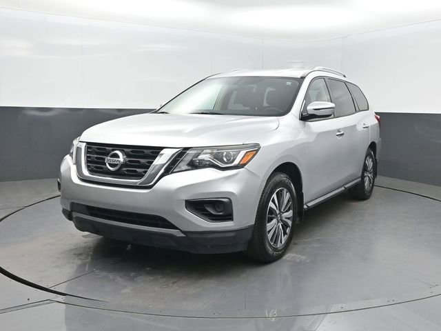 Used 2020 Nissan Pathfinder S image 1