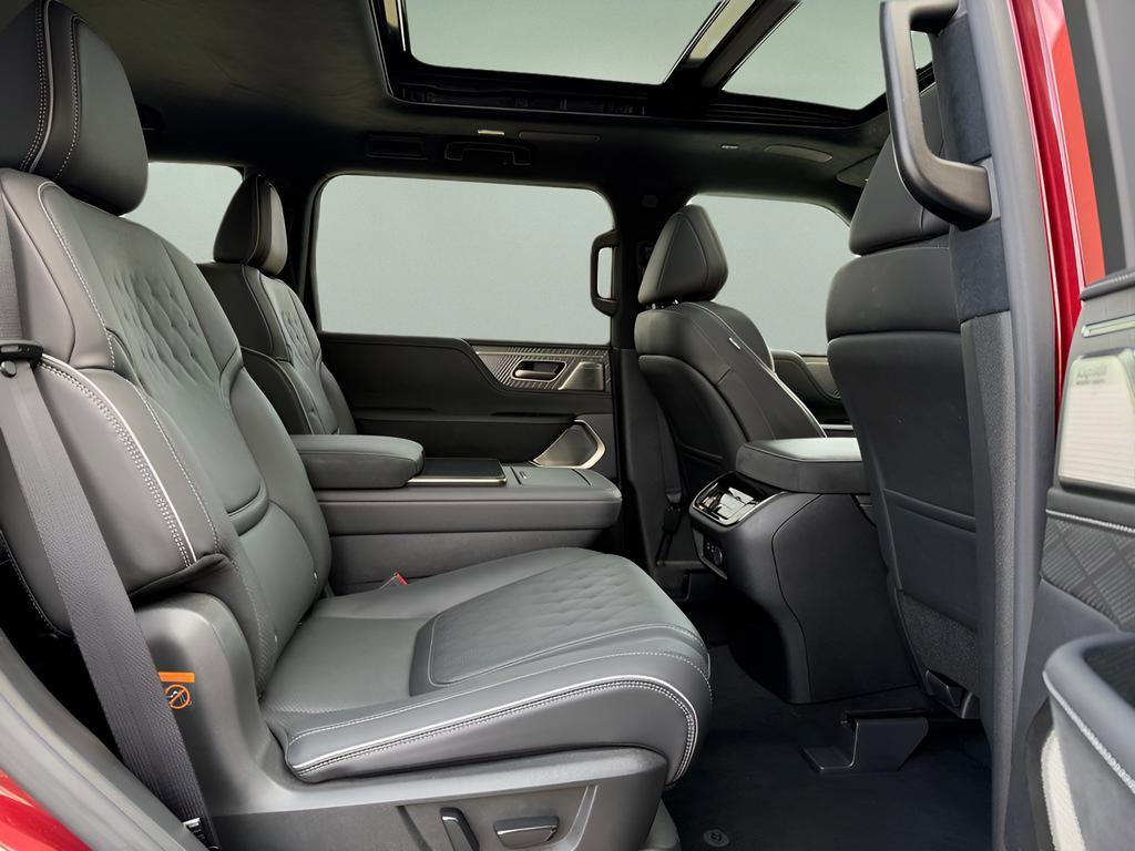 Used 2025 INFINITI QX80 Autograph image 16