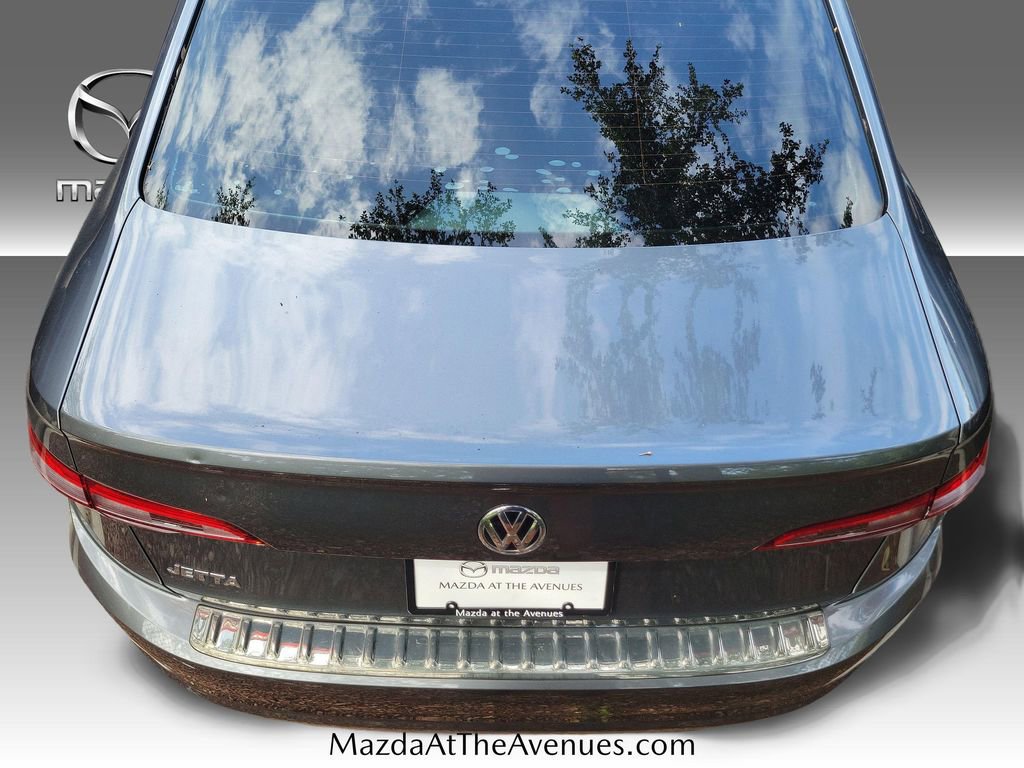 Used 2019 Volkswagen Jetta SE w/ Cold Weather Package FWD image 18