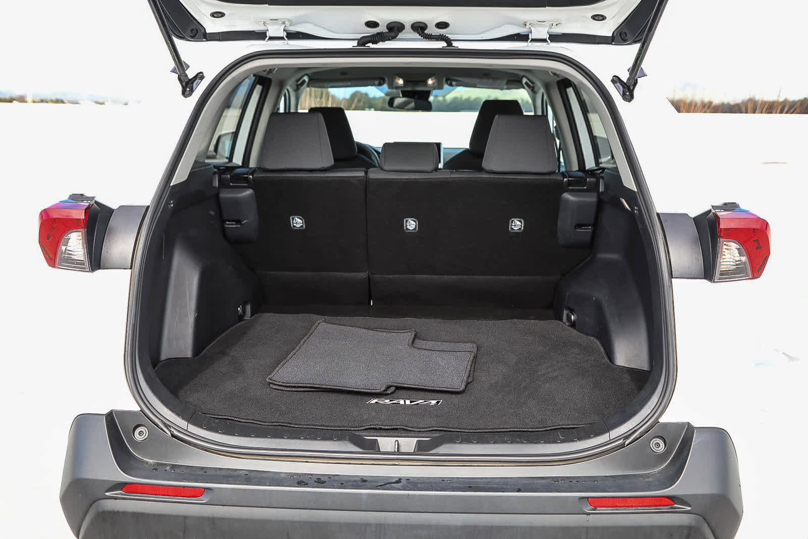 Certified 2025 Toyota RAV4 XLE image 24