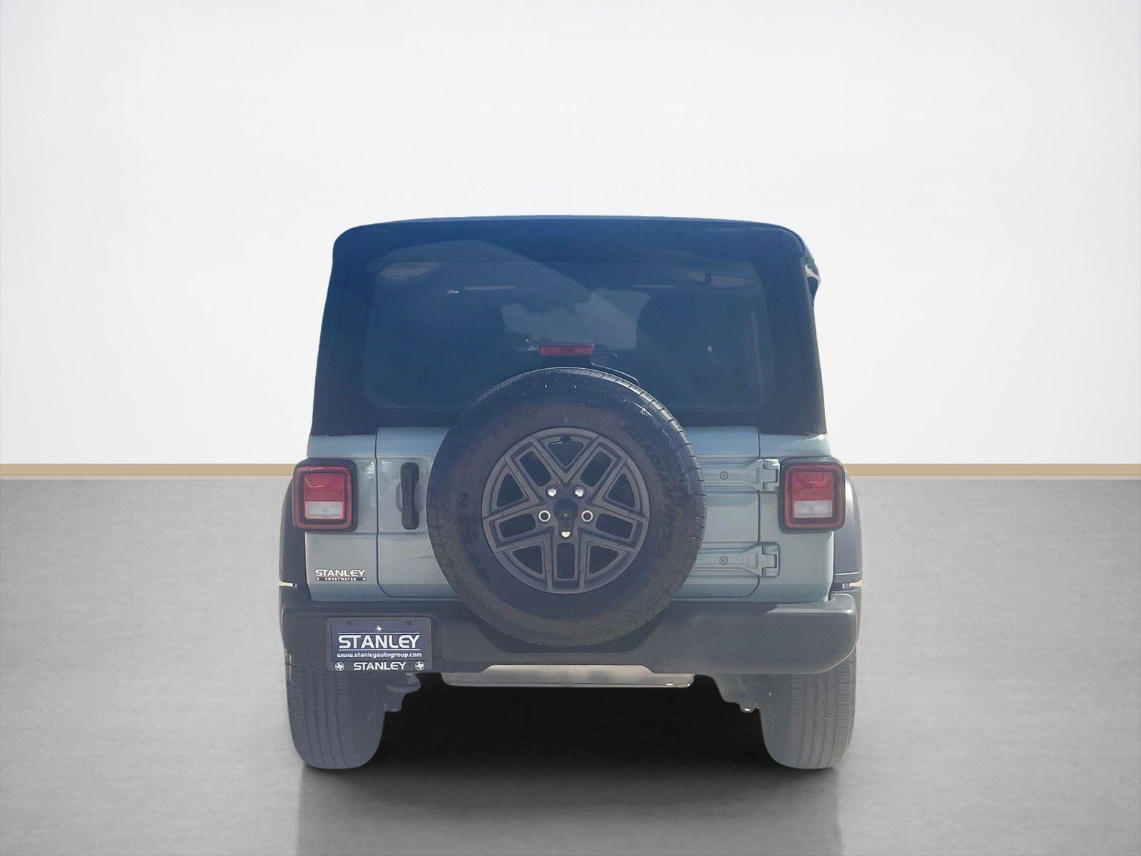 Used 2024 Jeep Wrangler Unlimited Sport AWD/4WD image 6