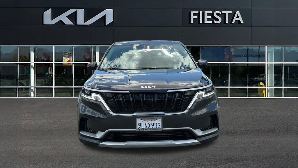 Used 2024 Kia Carnival LX FWD image 3