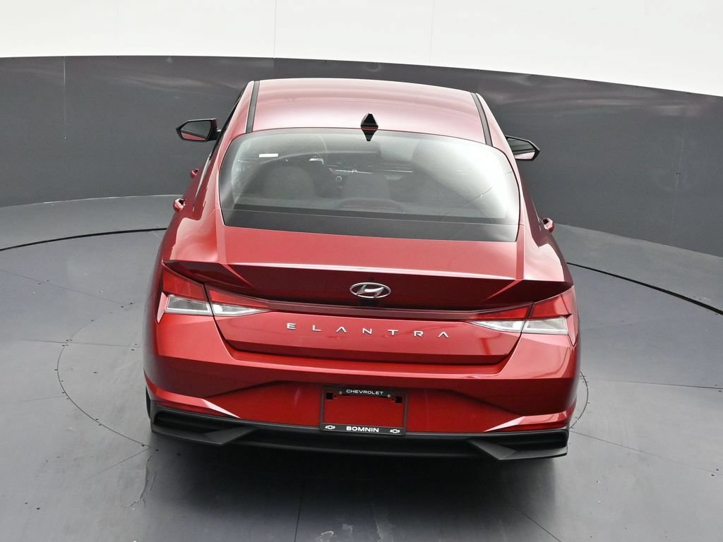 Used 2023 Hyundai Elantra SEL w/ Convenience Package FWD image 21