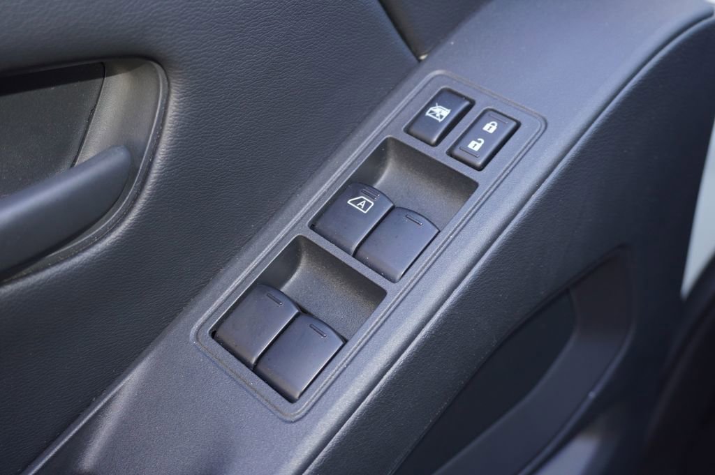 Used 2025 Nissan Frontier S image 11