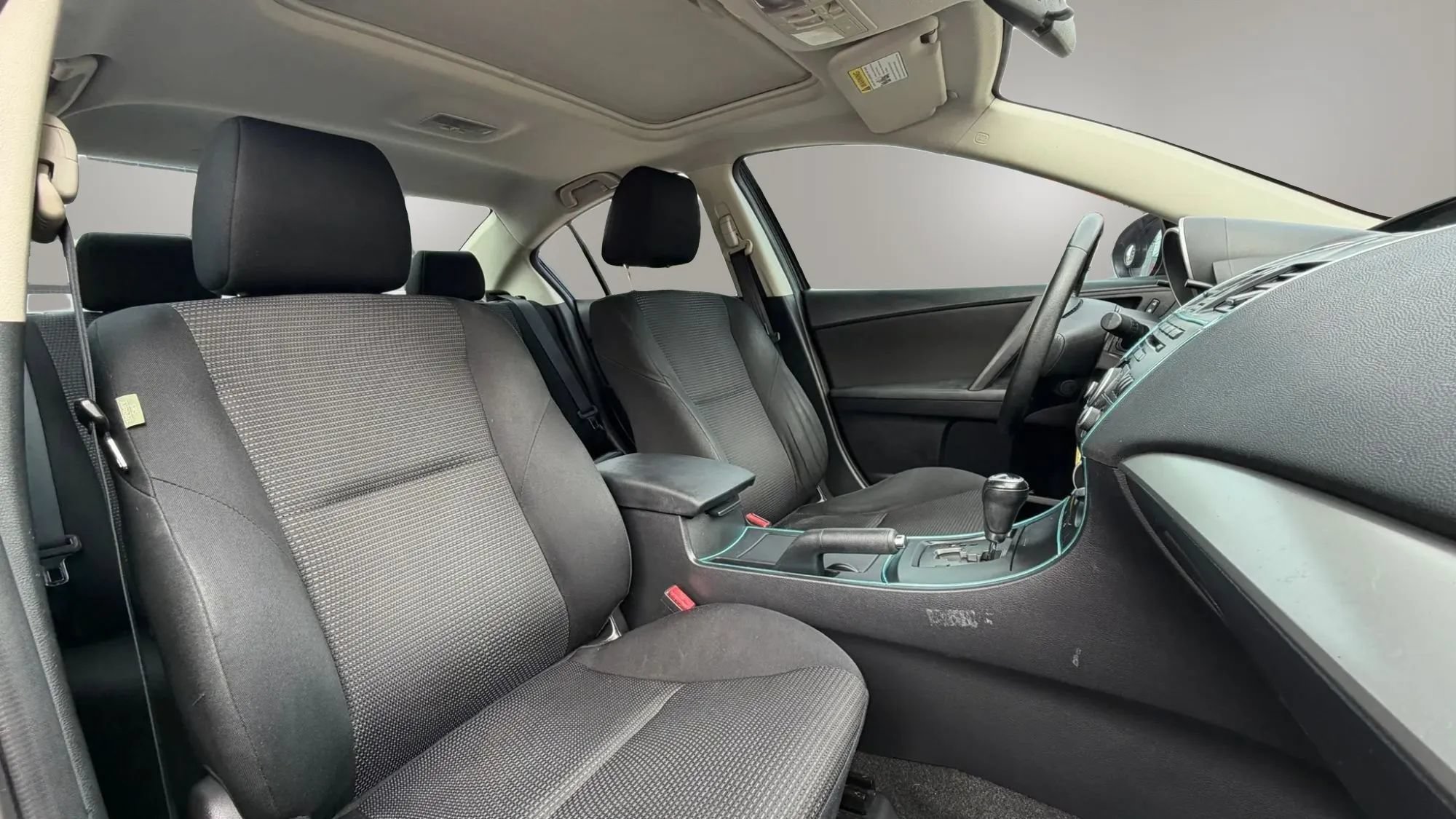 Used 2012 MAZDA MAZDA3 i Touring FWD image 13
