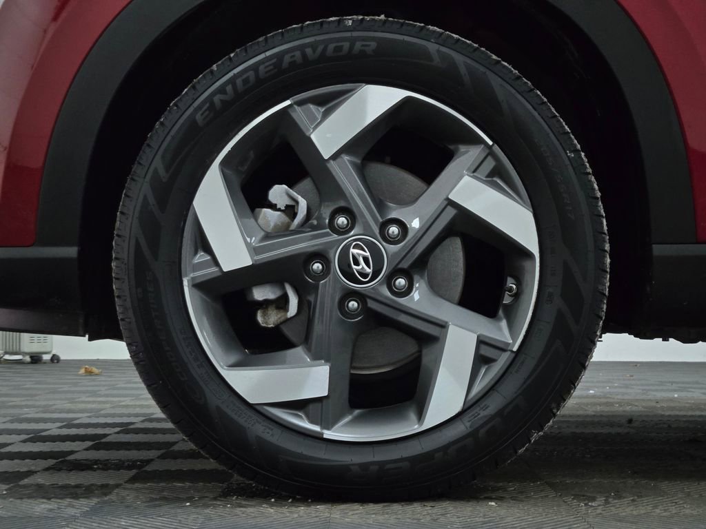 Used 2024 Hyundai Venue SEL image 18