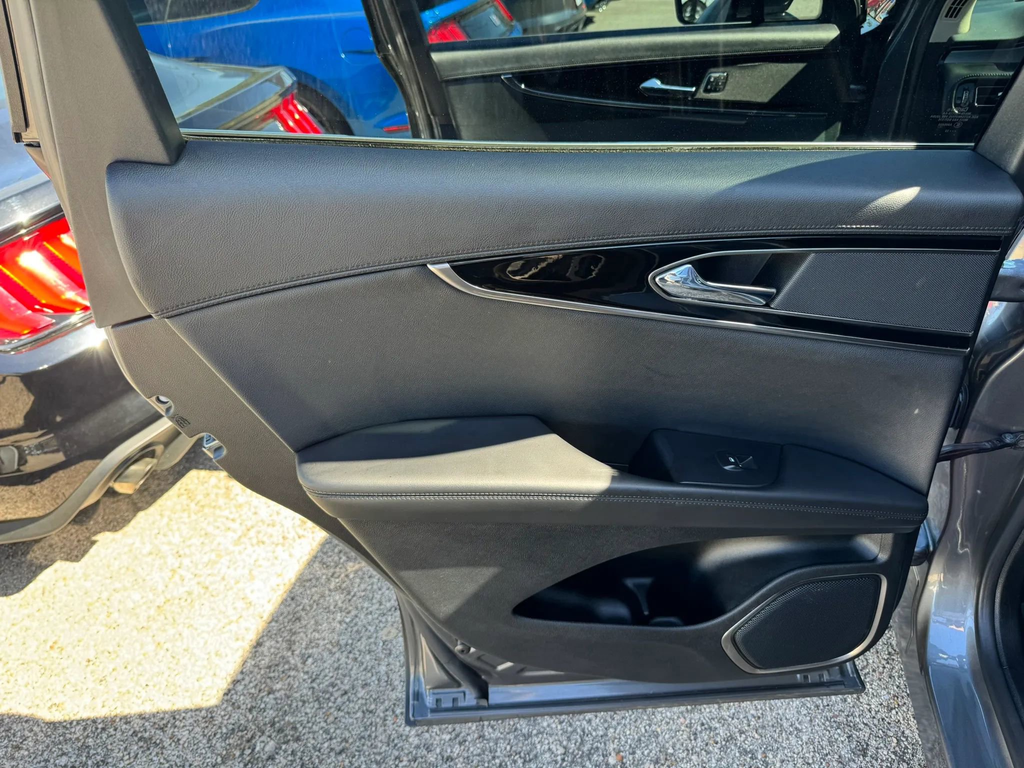 Used 2022 Lincoln Nautilus FWD w/ Premium Package image 23