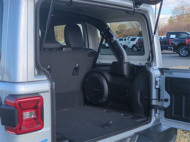 Used 2024 Jeep Wrangler Unlimited Sahara w/ Technology Group image 32