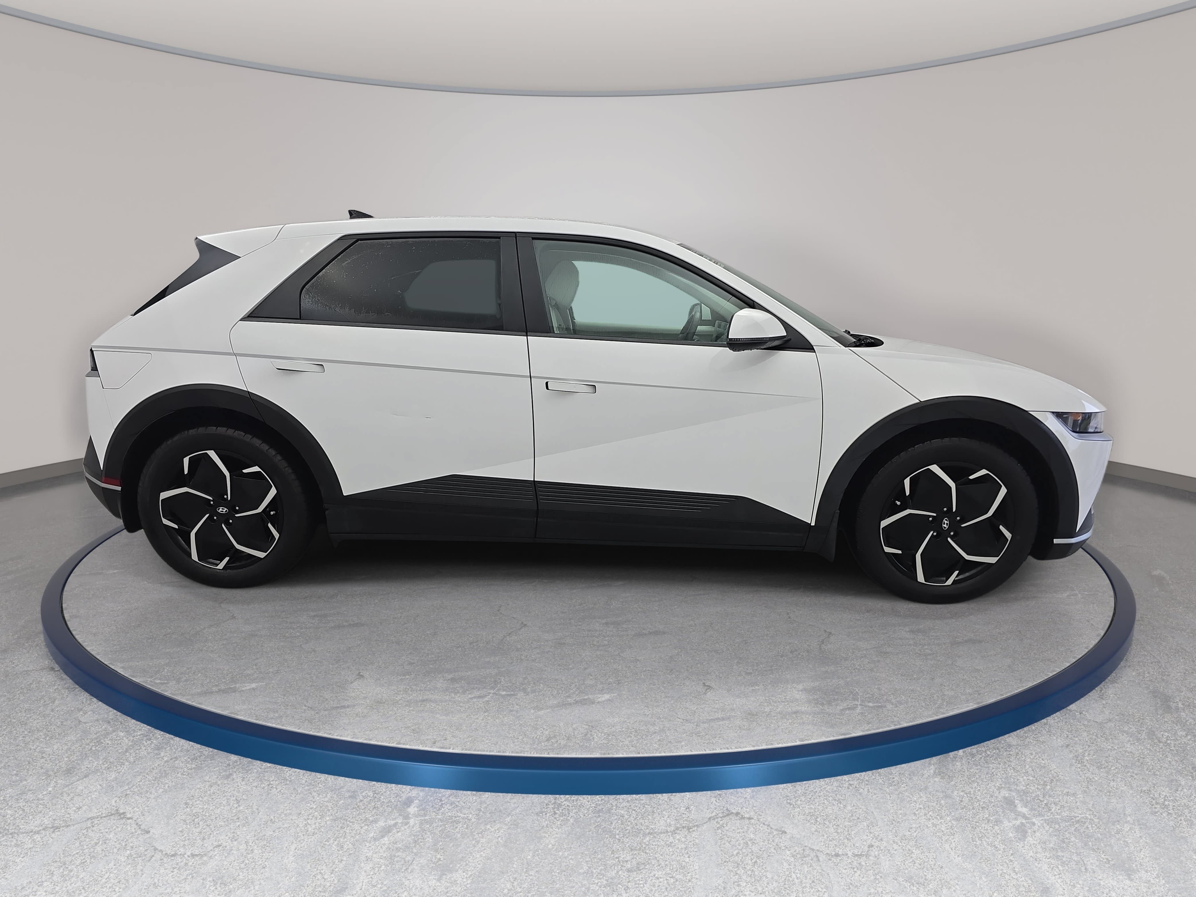 Used 2023 Hyundai Ioniq 5 SEL AWD/4WD image 4