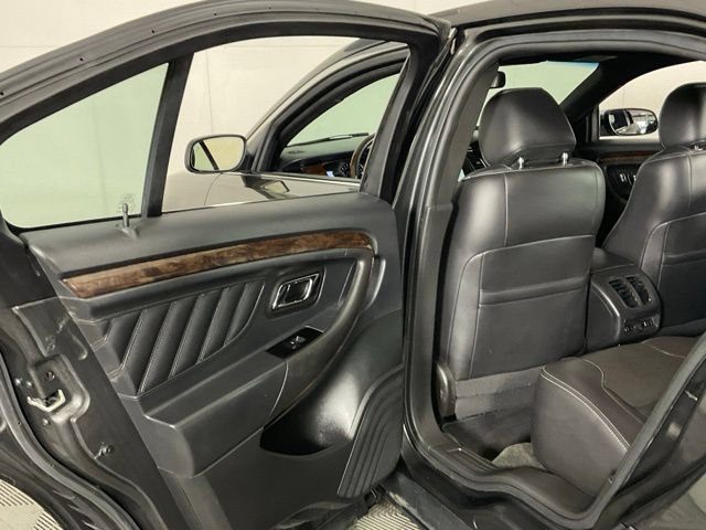 Used 2015 Ford Taurus Limited w/ Equipment Group 301A AWD/4WD image 26