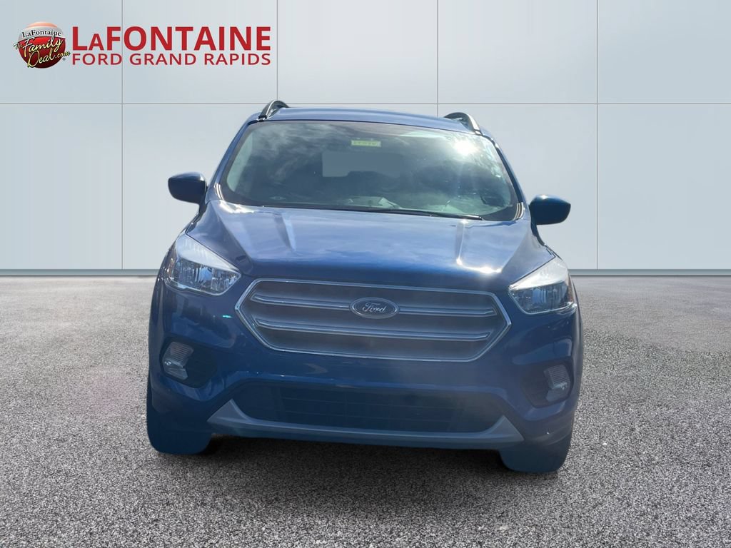 Used 2018 Ford Escape SE w/ SE Sync 3 Package FWD image 2