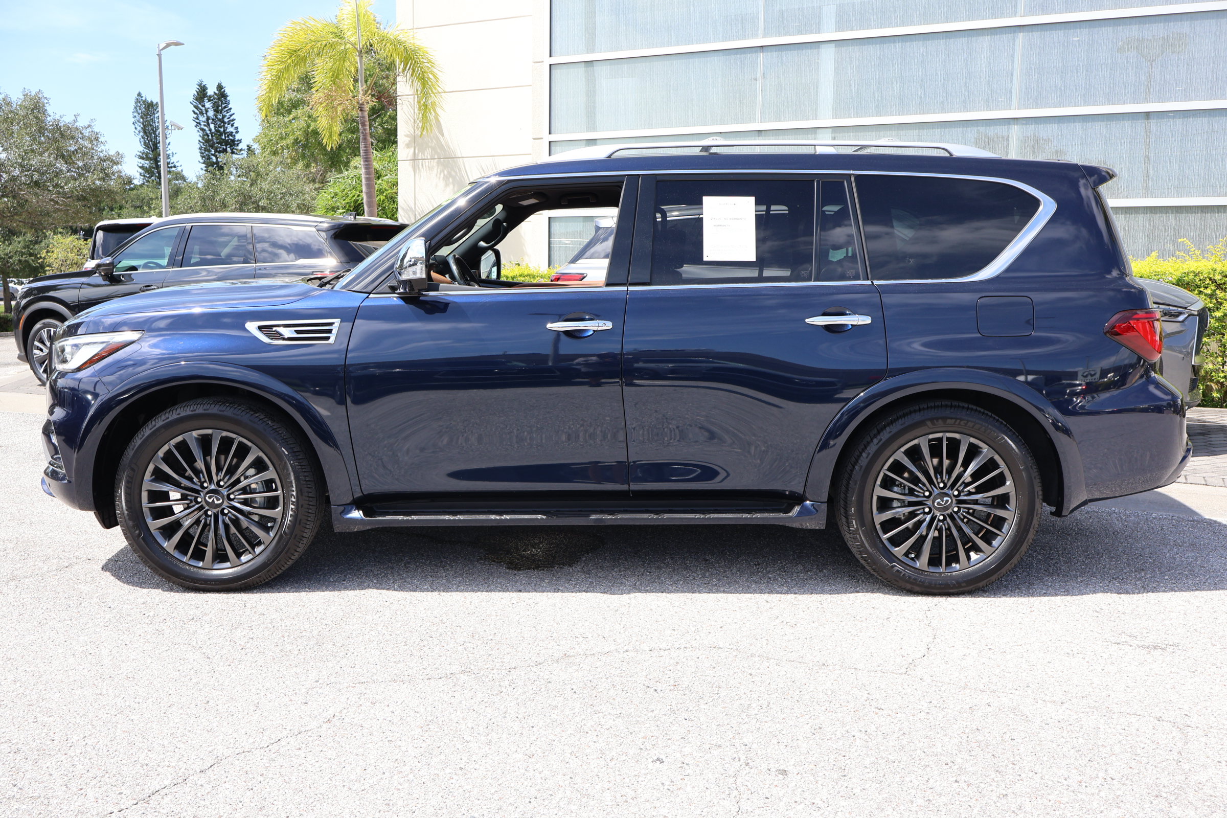 Certified 2022 INFINITI QX80 Sensory w/ Cargo Package RWD image 6