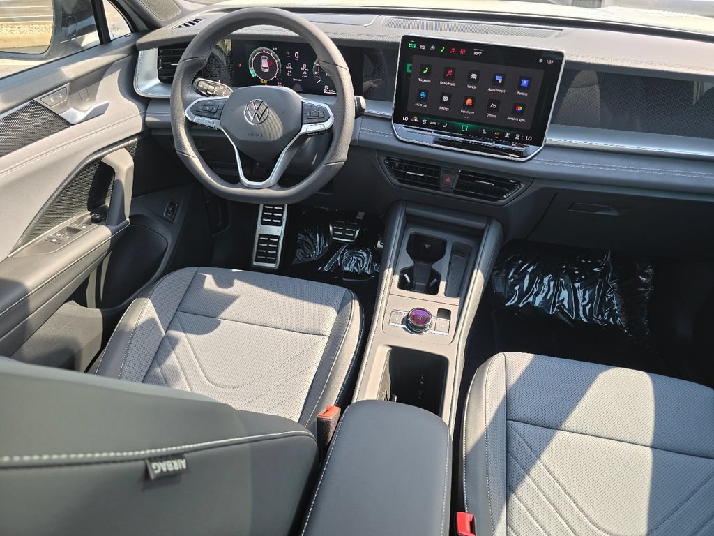 New 2026 Volkswagen Tiguan SE R-Line AWD/4WD image 17