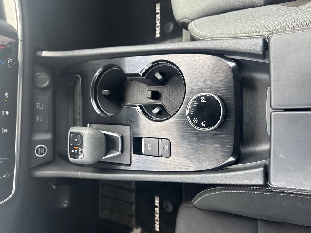 Used 2023 Nissan Rogue S image 27