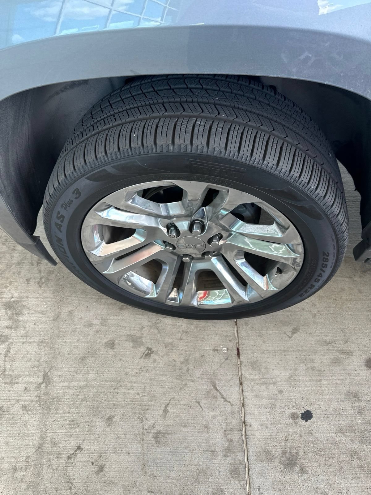 Used 2018 GMC Yukon SLT w/ Premium Edition RWD image 2