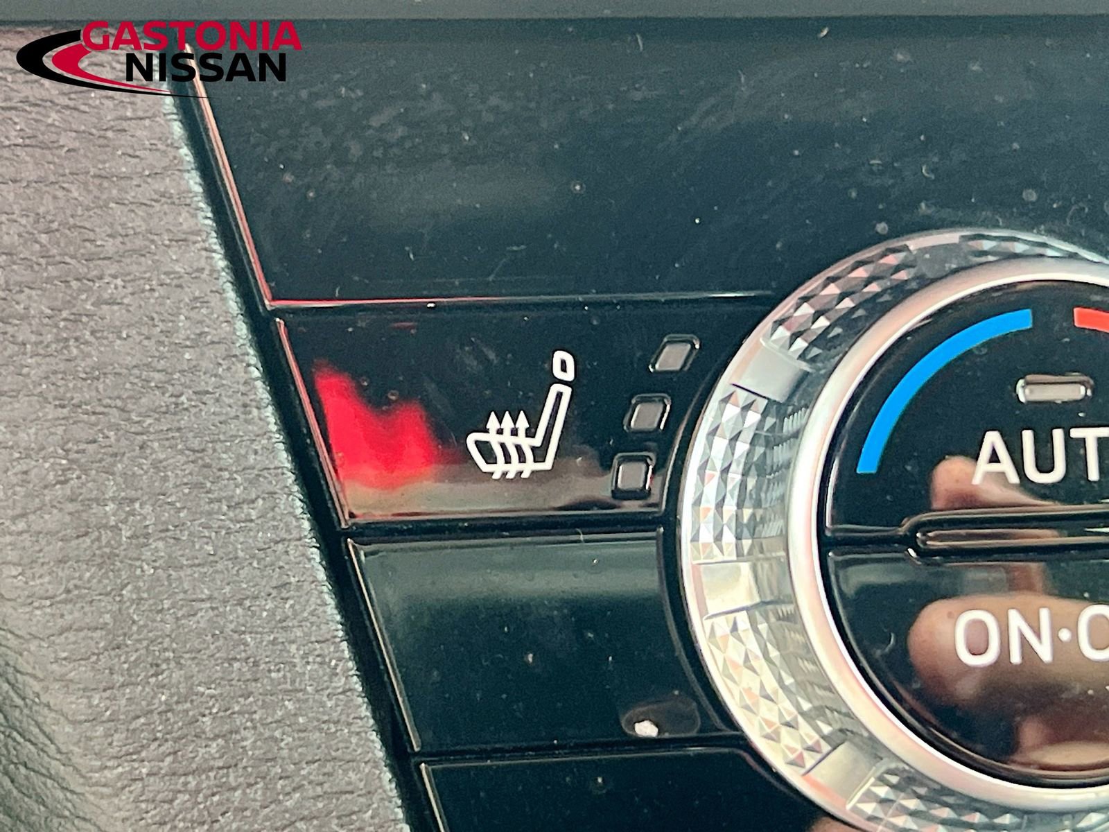 Used 2024 Mitsubishi Outlander SE image 27