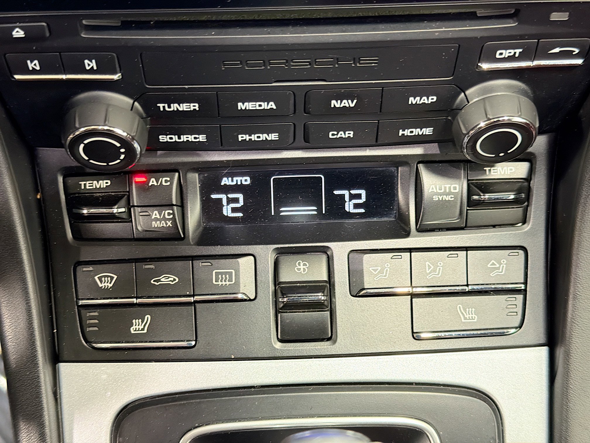 Used 2018 Porsche 911 Turbo S image 31