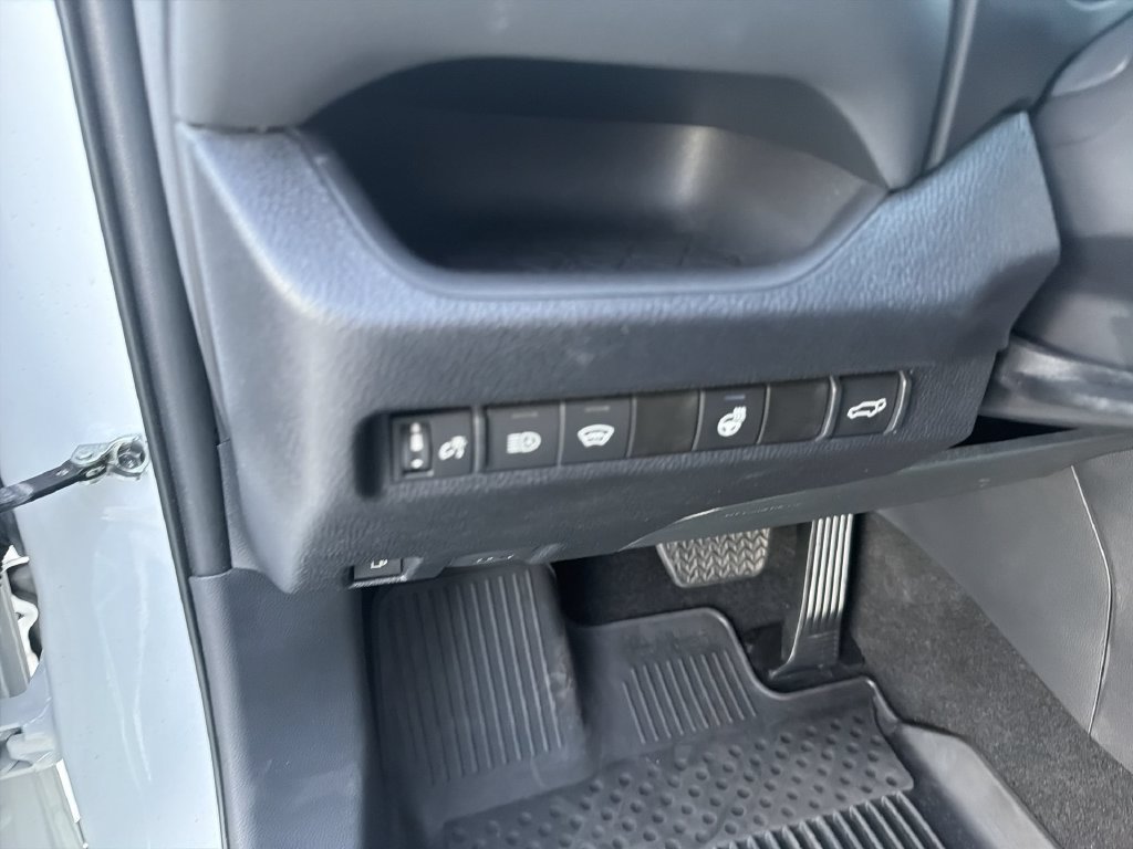 Certified 2024 Toyota RAV4 SE w/ Convenience Package AWD/4WD image 11