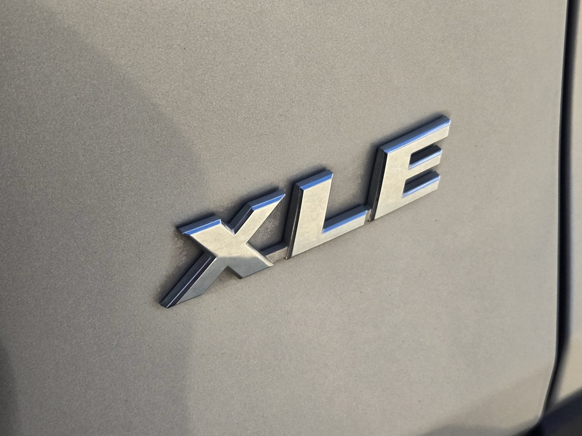 Used 2020 Toyota RAV4 XLE Premium FWD image 13