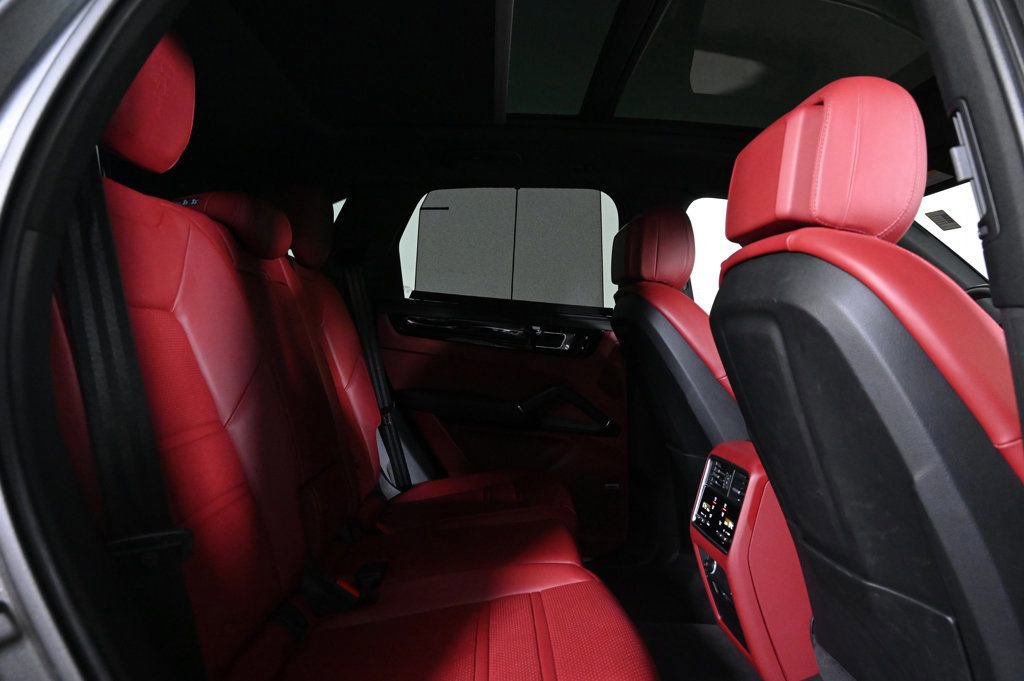 Certified 2021 Porsche Cayenne S image 20