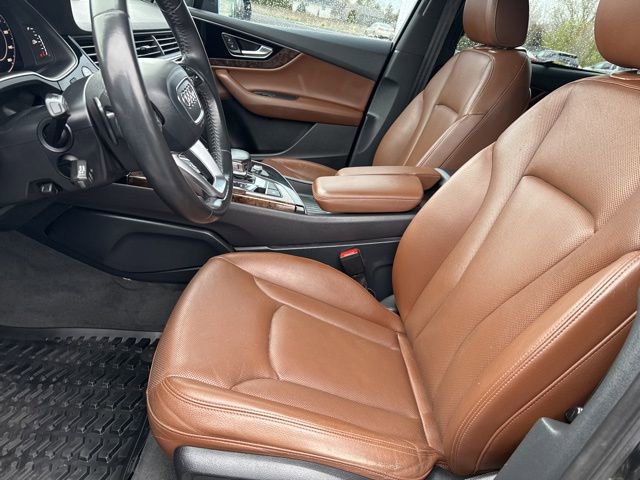 Used 2017 Audi Q7 3.0T Premium Plus w/ Premium Plus Package image 31