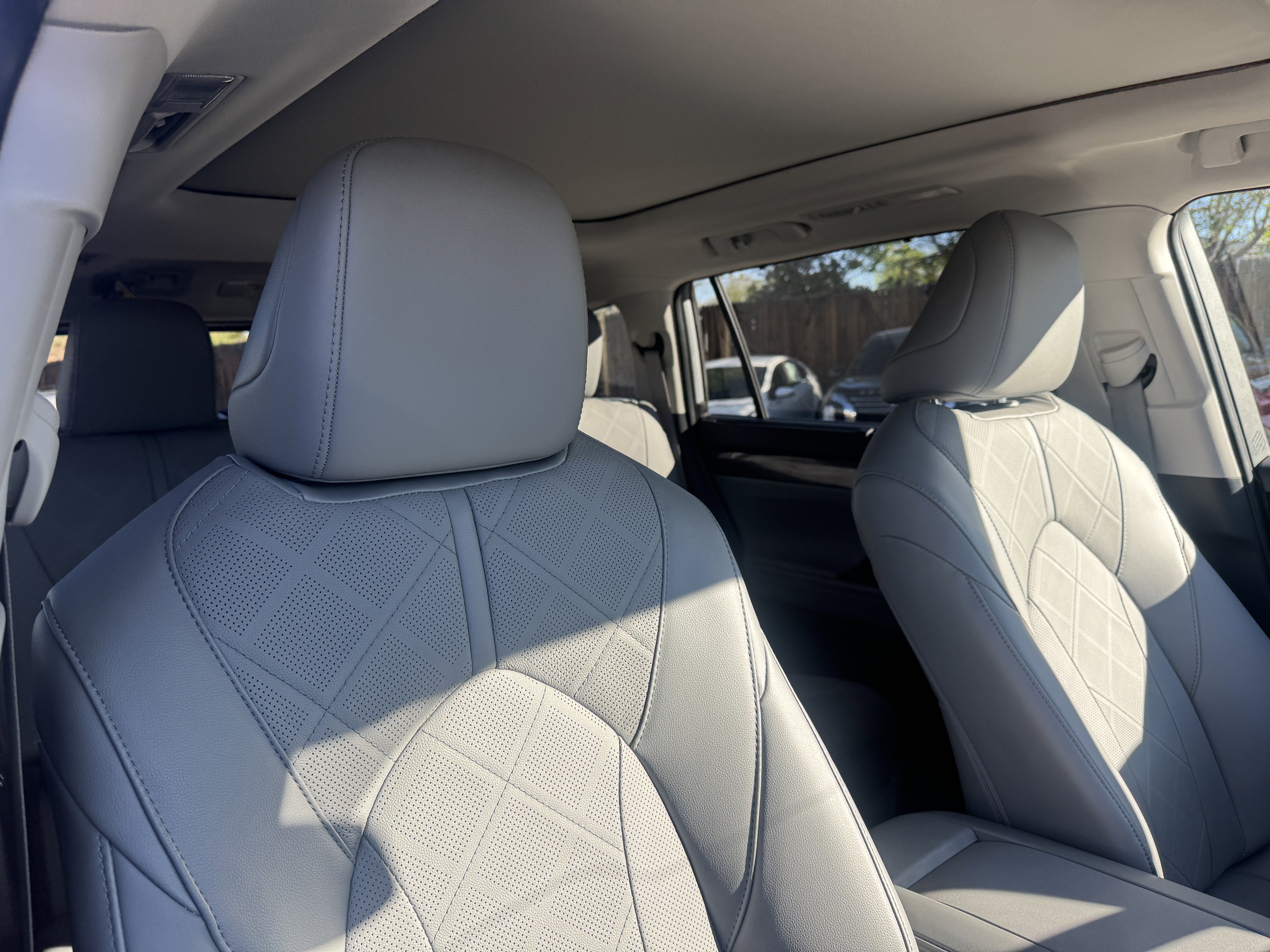 Used 2024 Toyota Highlander Platinum image 22