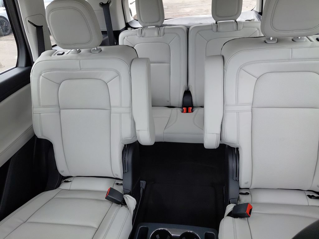 New 2026 Lincoln Aviator Reserve w/ Luxury Package AWD/4WD image 44