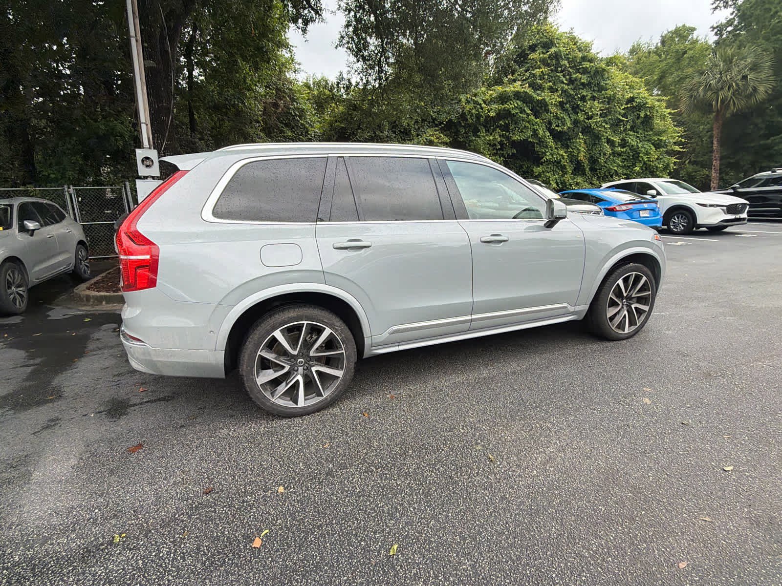 Used 2025 Volvo XC90 B5 Plus w/ Protection Package Premier AWD/4WD image 15