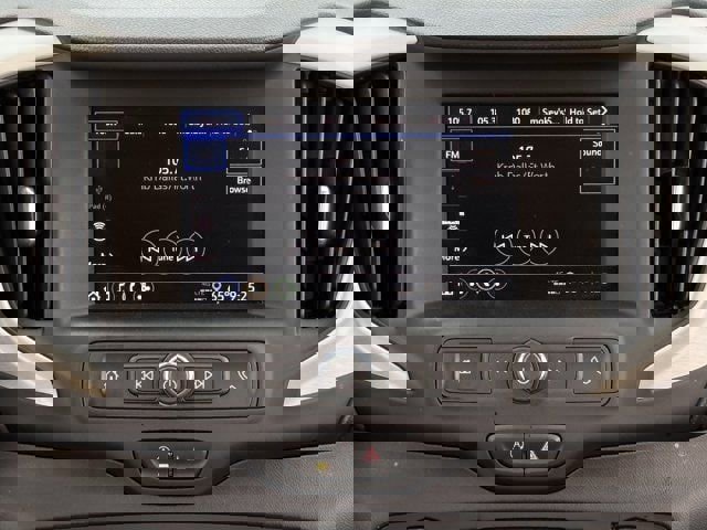 Used 2023 GMC Terrain SLE w/ Driver Convenience Package image 17