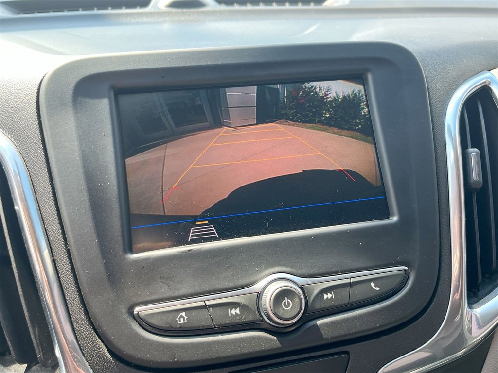 Used 2020 Chevrolet Equinox LS image 17