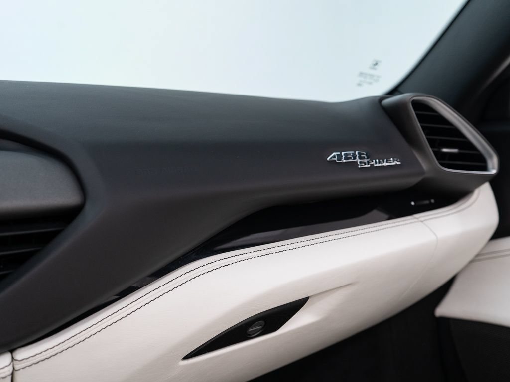 Used 2018 Ferrari 488 Spider RWD image 40
