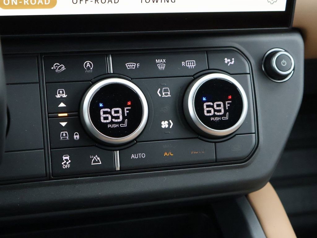 New 2026 Land Rover Defender 110 S image 26