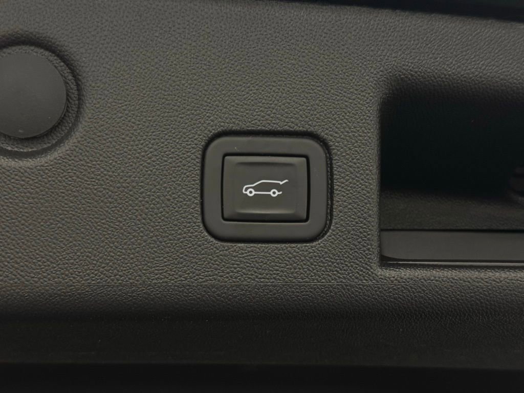 Used 2024 Chevrolet Equinox LT image 10