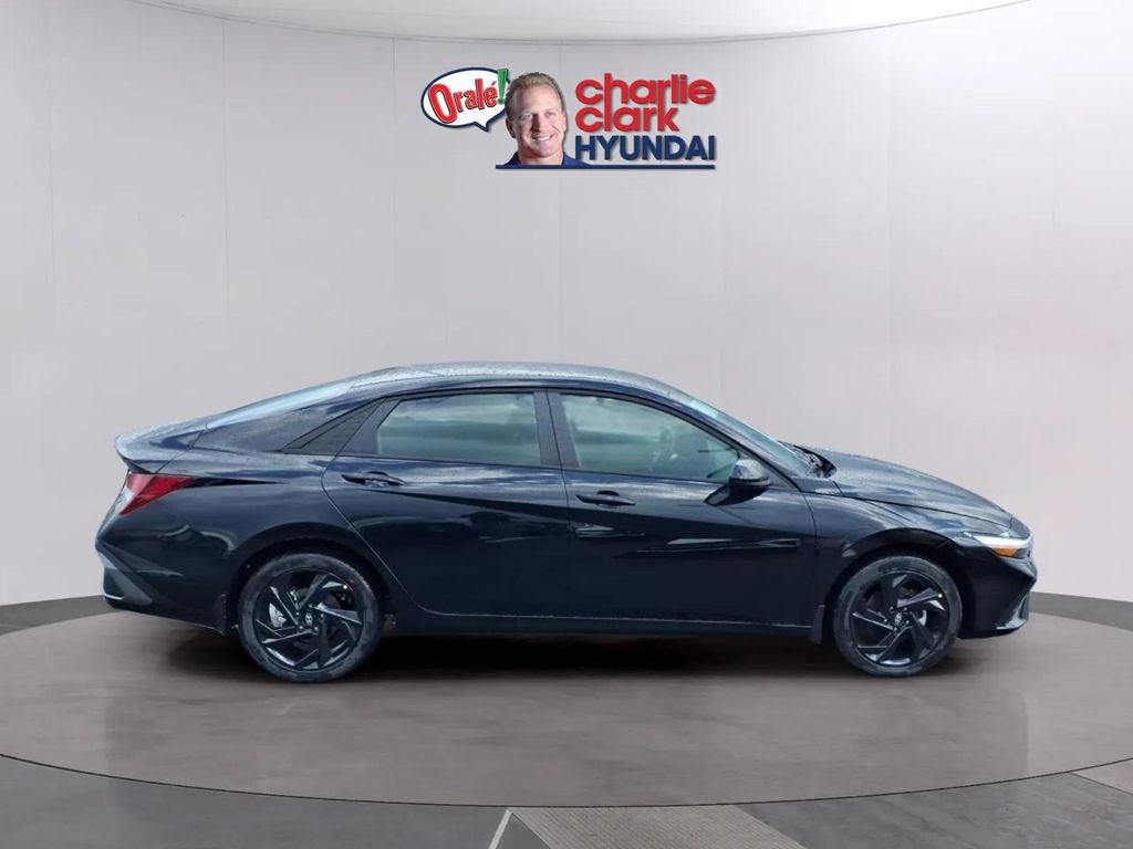 New 2026 Hyundai Elantra Sport FWD image 6