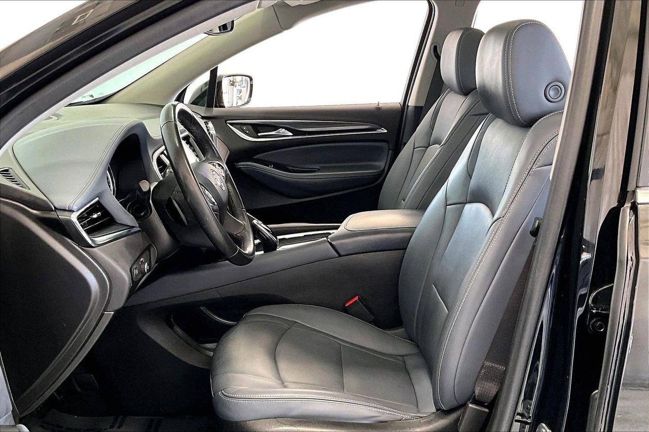 Used 2021 Buick Enclave Essence w/ Sound and Sites Package image 18