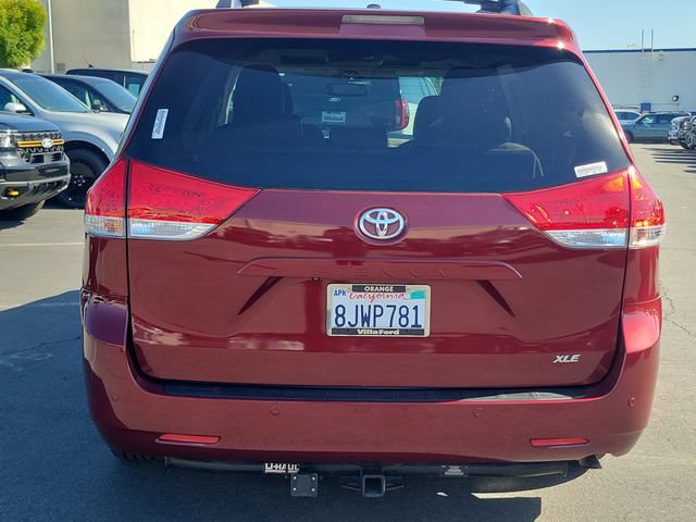 Used 2014 Toyota Sienna XLE FWD image 25