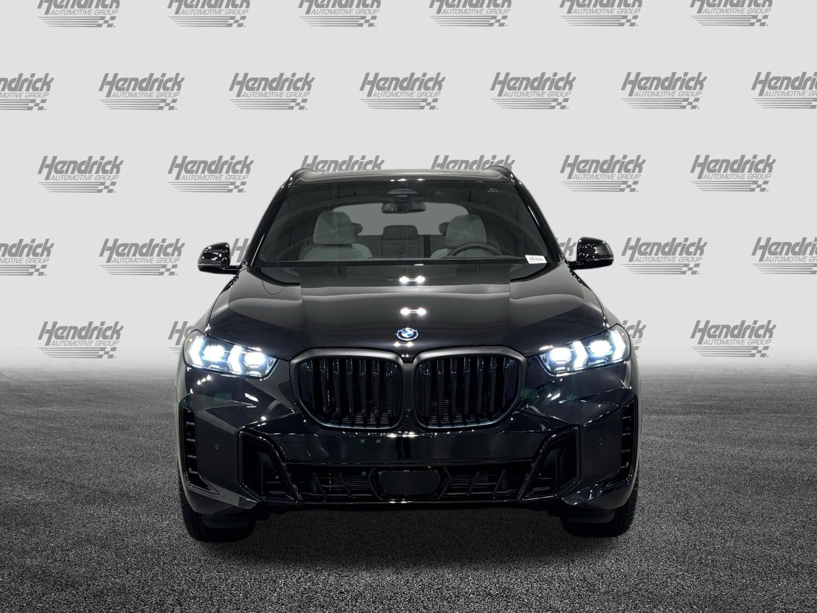 New 2026 BMW X5 xDrive50e w/ M Sport Package AWD/4WD image 2