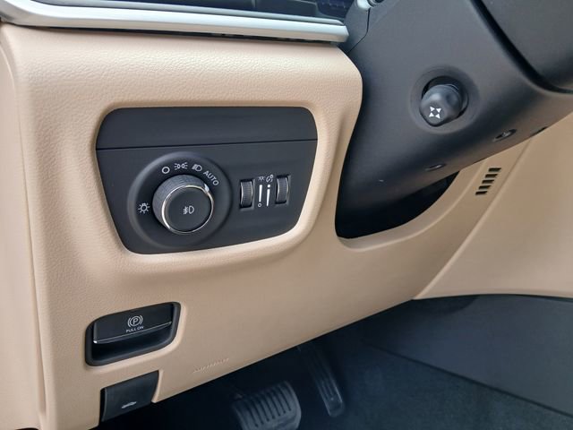 New 2026 Jeep Grand Cherokee L Limited AWD/4WD image 29