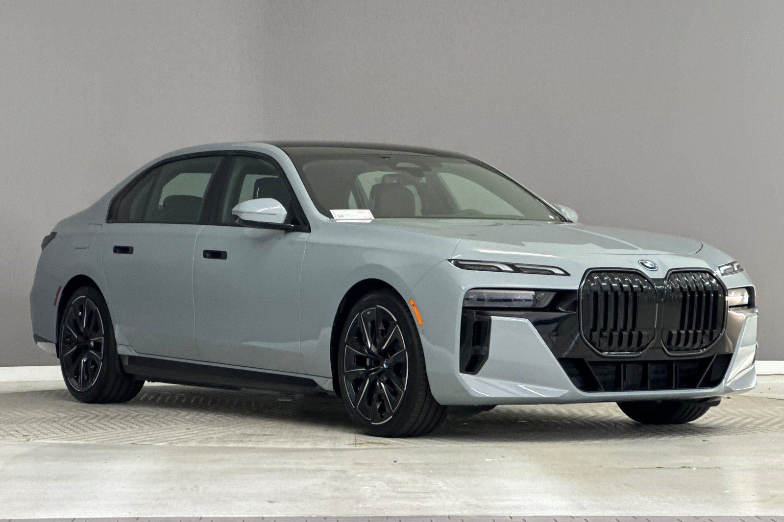 New 2026 BMW 750e xDrive w/ Premium Package AWD/4WD image 6
