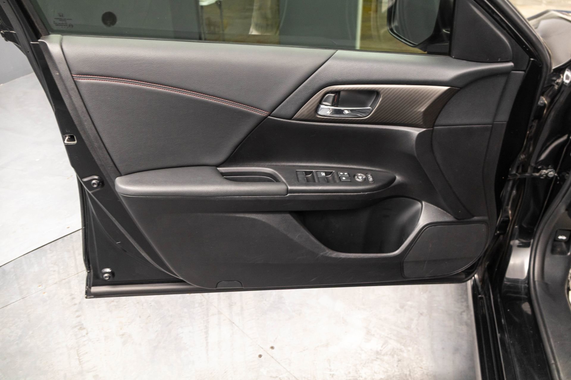 Used 2017 Honda Accord Sport Special Edition image 27
