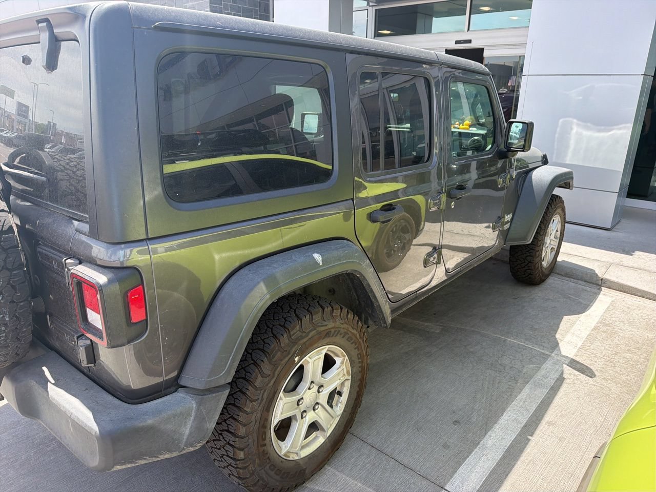Used 2018 Jeep Wrangler Unlimited Sport S AWD/4WD image 8